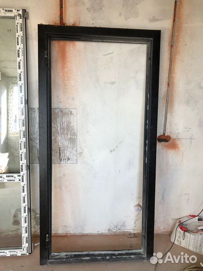 Дверь входная металлическая бу