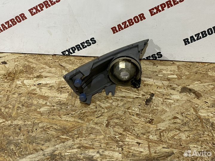 Фара противотуманная левая Ford Mondeo IV 4