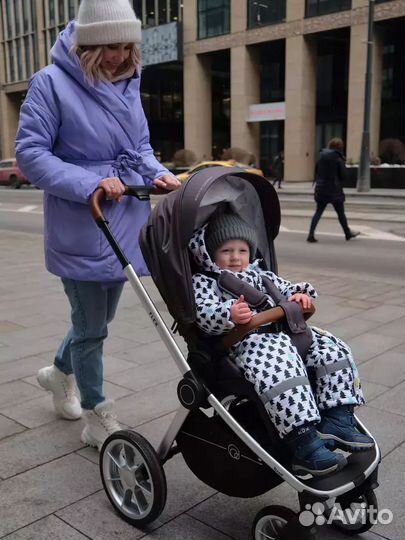 Коляска с реверсивным блоком