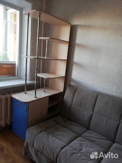 Стойка с полками