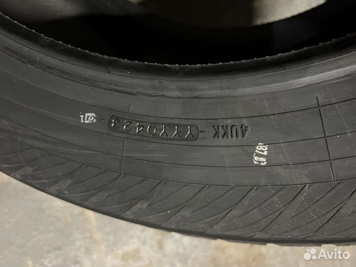 Yokohama IceGuard Stud IG65 275/55 R20