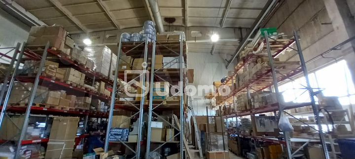 Теплый склад с офисом, 1797 кв.м