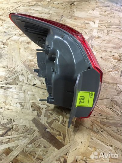 Фонарь задний правый Тойота королла / 2010)