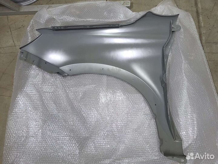 Крыло переднее правое Лада Гранта кросс