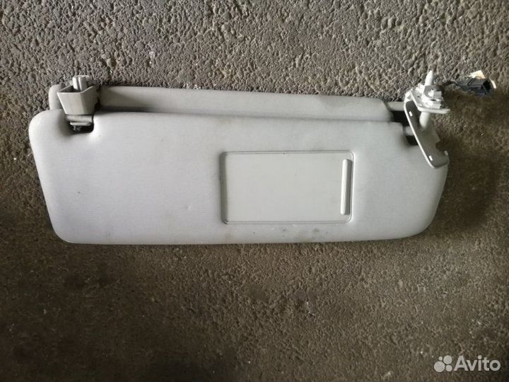 Козырек солнцезащитный левый Volkswagen Touareg