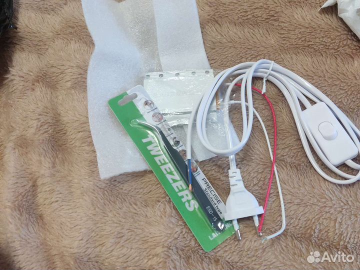 Паяльник, нагревательный стол