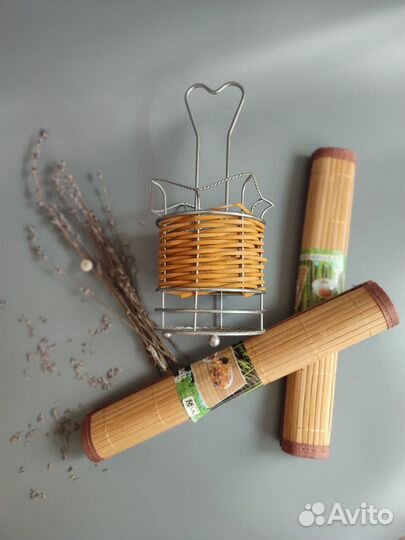 Подставка для столовых предметов.Салфетки