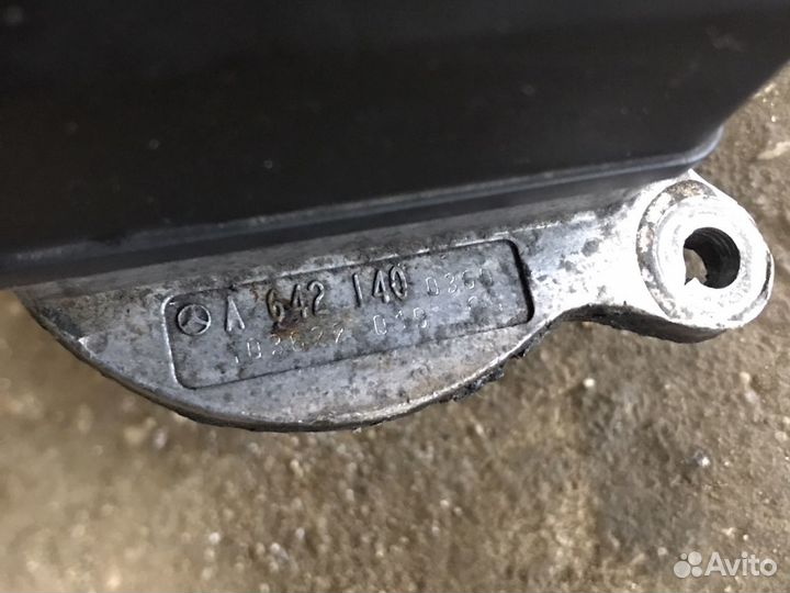 Мерседес клапан EGR егр ом 642