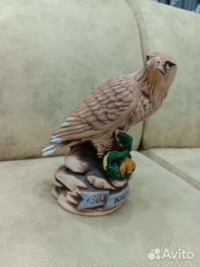Статуэтка орла 