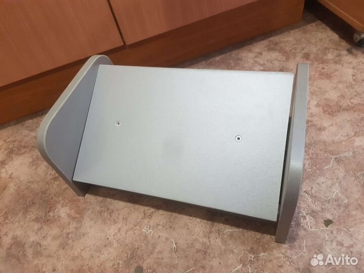 Подставка для ног, регулируемая из лдсп