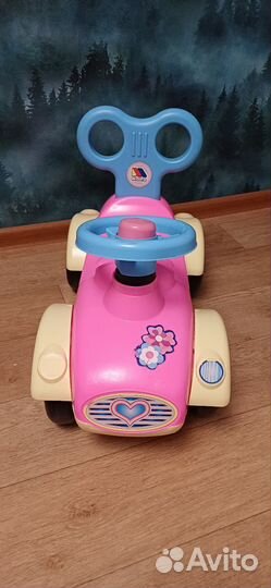 Машинка-каталка molto girls