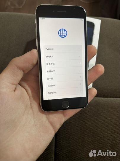 Телефон iPhone se 2020 64 gb