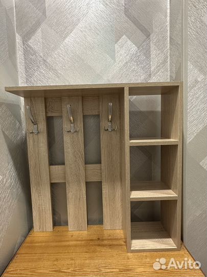 Вешалка в прихожую новая