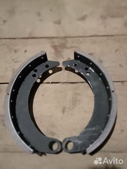 Тормозные колодки газ