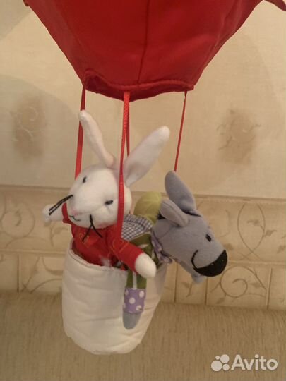 Подвесная игрушка в колыбель