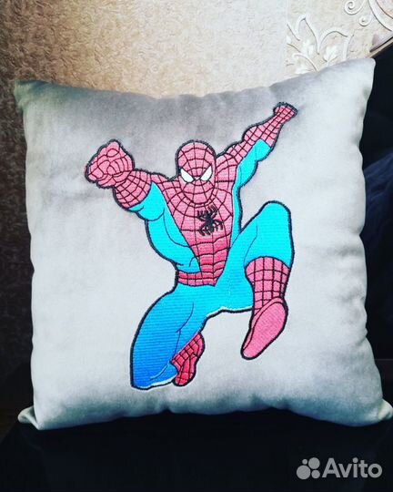 Подушка с вышивкой