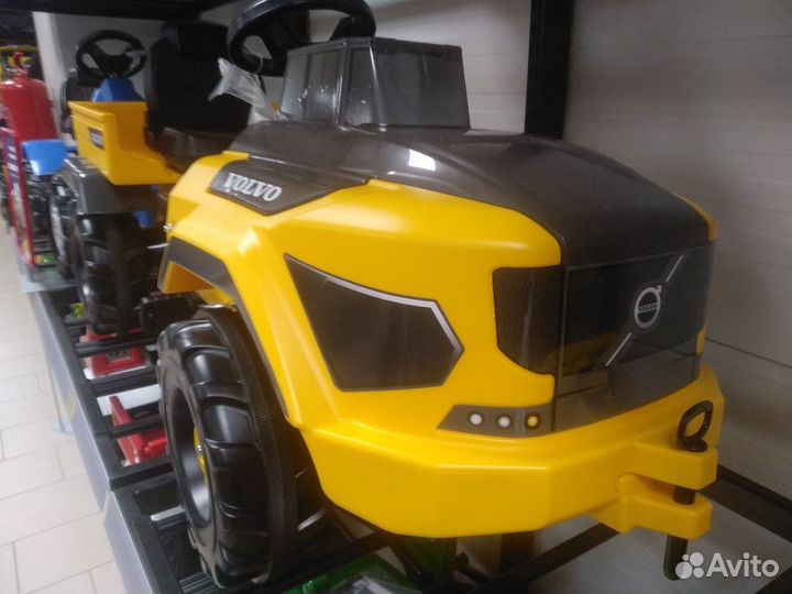 Farmtrac Volvo Rollytruck 881000. Германия