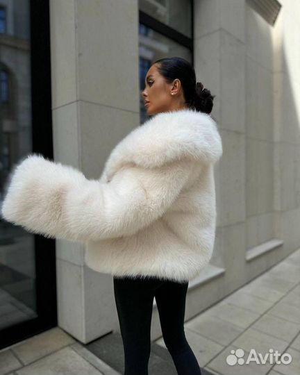 Шуба женская искуственная короткая