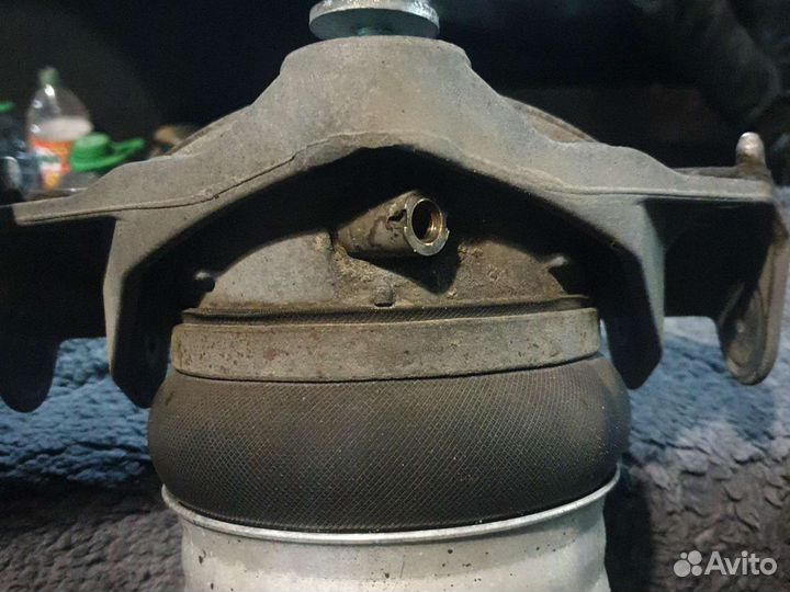 Передние пневмостойки в сборе фольцваген туарег 1