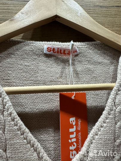 Жилетка женская вязаная