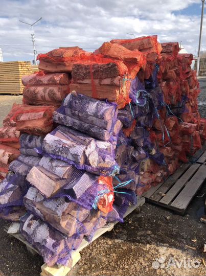 Дрова сухие березовые в сетках