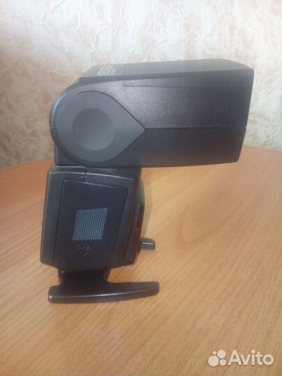 Продам фотовспышку Yong Nuo YN-560EX