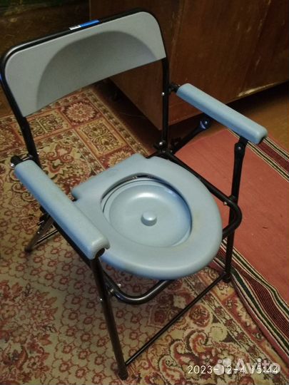 Кресло-туалет для пожилых