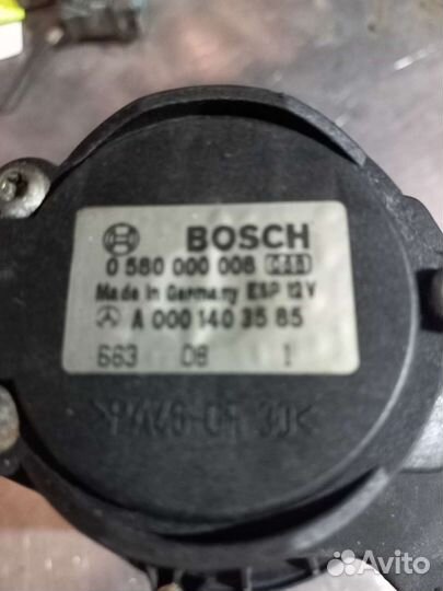 Насос продувки катализаторов Mercedes M104