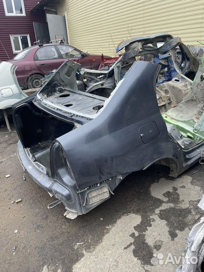 Renault logan Задняя часть кузова