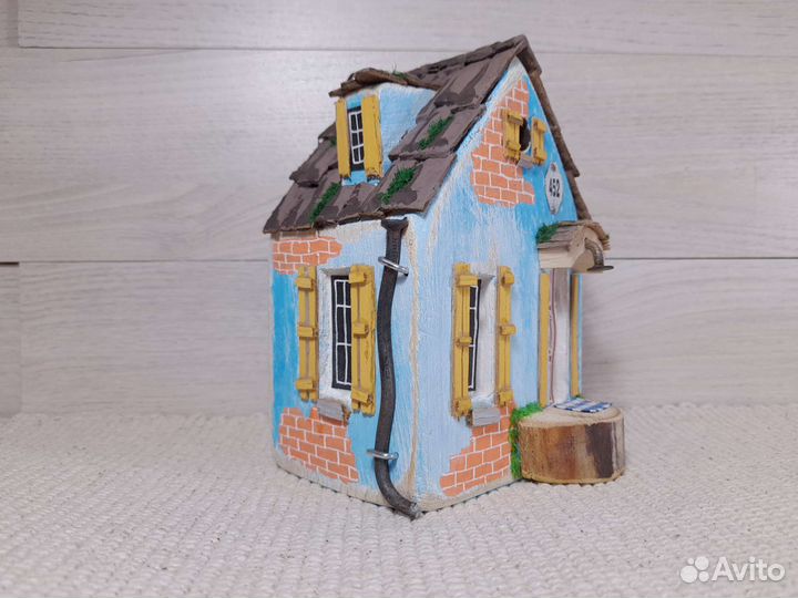 Домик кукольный