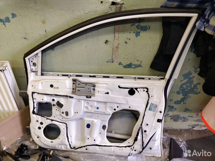 Двери на Ниссан AD