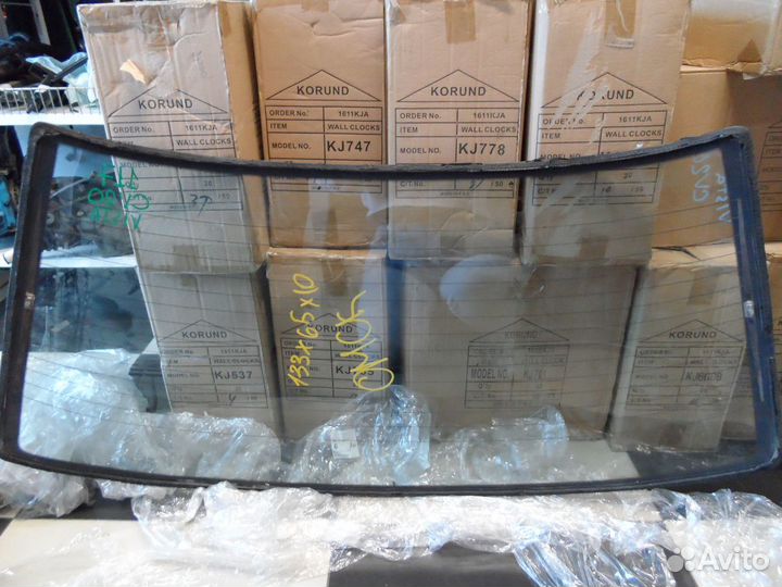 Стекло заднее Toyota Camry