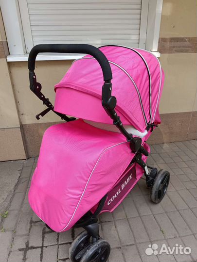 Прогулочная коляска с перекидной ручкой
