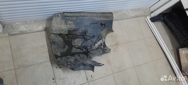 Локер пер. П. Mercedes-Benz GLK X204/2010