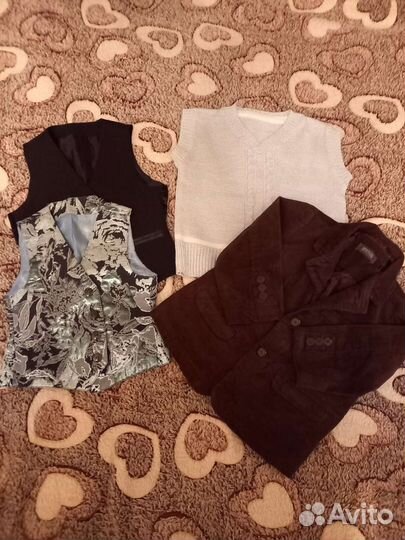 На утренник-пиджак, жилетки, брюки,рубашки,галстук