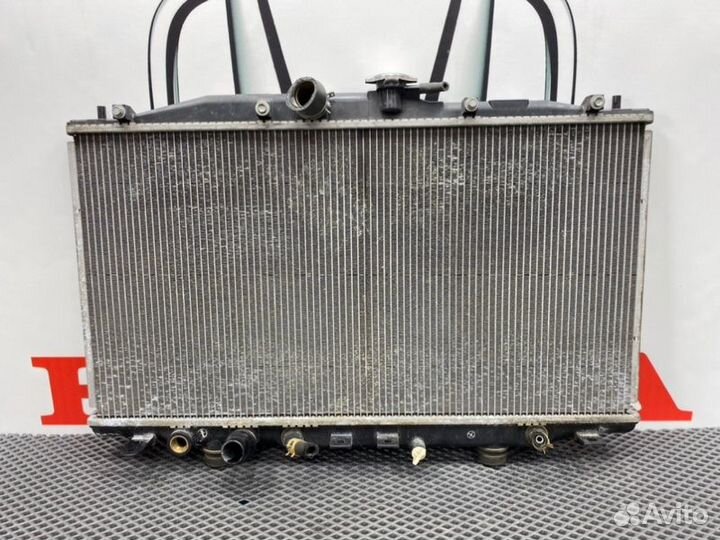 Радиатор охлаждения двигателя Honda Accord 7 CL