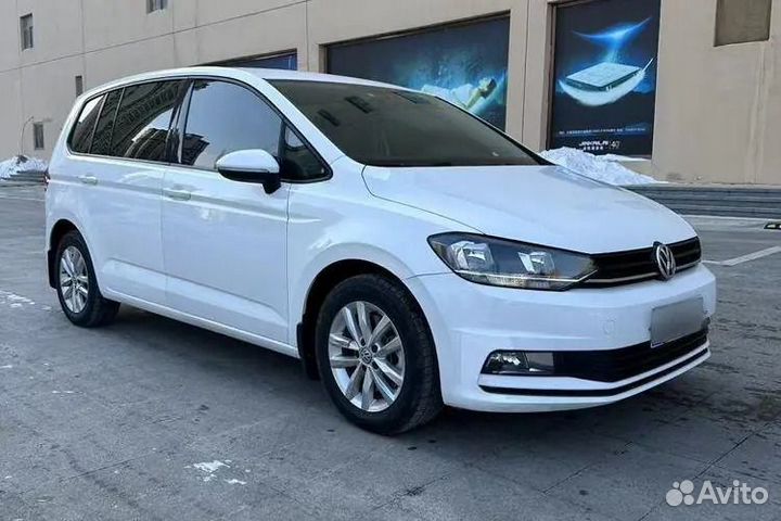 Volkswagen Touran 1.4 AMT, 2021, 22 100 км