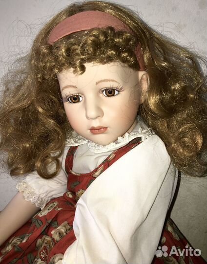 Кукла Karen с зонтиком от Gloria Livy