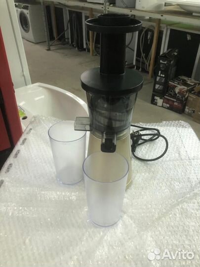 Шнековая соковыжималка redmond RJ-930S