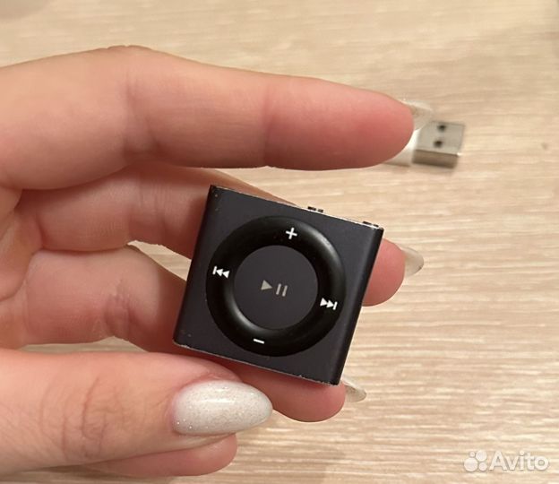 Мр3-плеер Apple iPod Shuffle 4