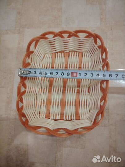 Корзинка плетёная пластик