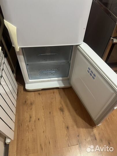 Холодильник бирюса