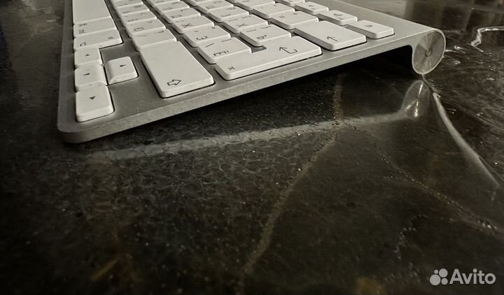 Клавиатура Apple