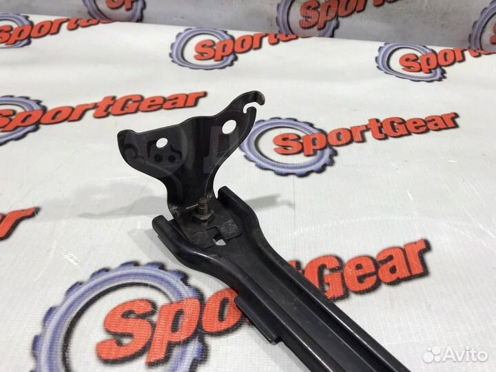 Планка телевизора Toyota Prius ZVW30 № 165