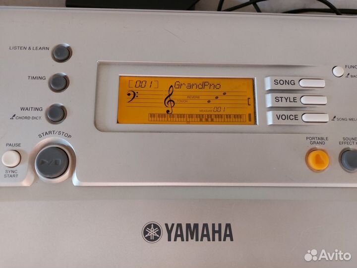 Синтезатор Yamaha PSR-E303
