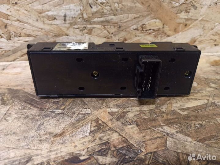 Блок управления подъемниками Hyundai Solaris