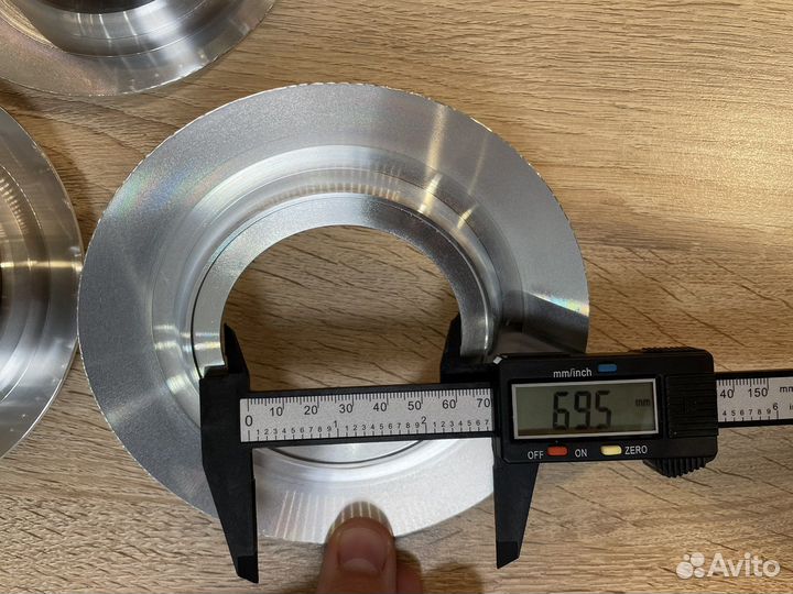 Колпак Mercedes AMG серебристый original 144 мм