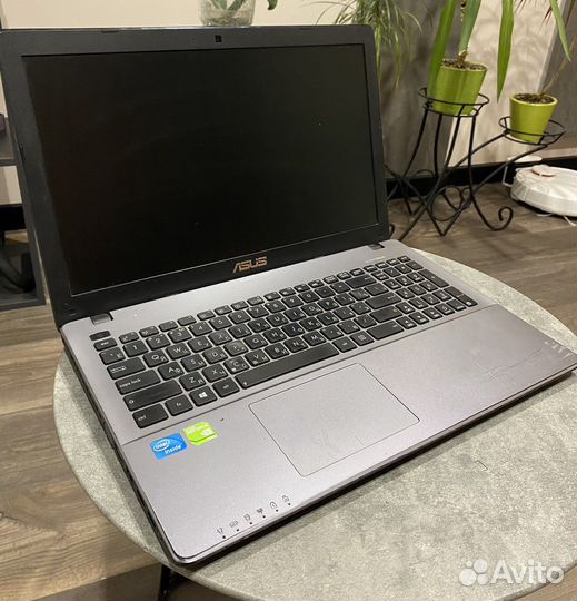 Ноутбук Asus x550cc