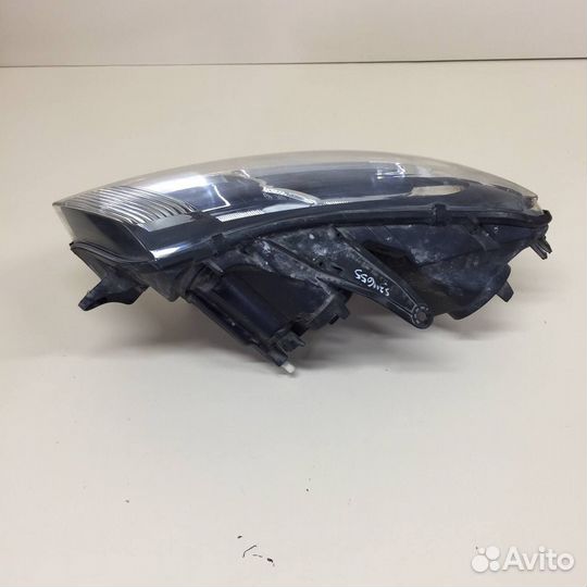 Фара правая LADA Largus 2012