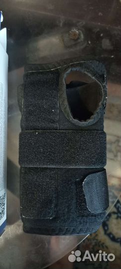 Бандаж для лучезапястного сустава универсальный